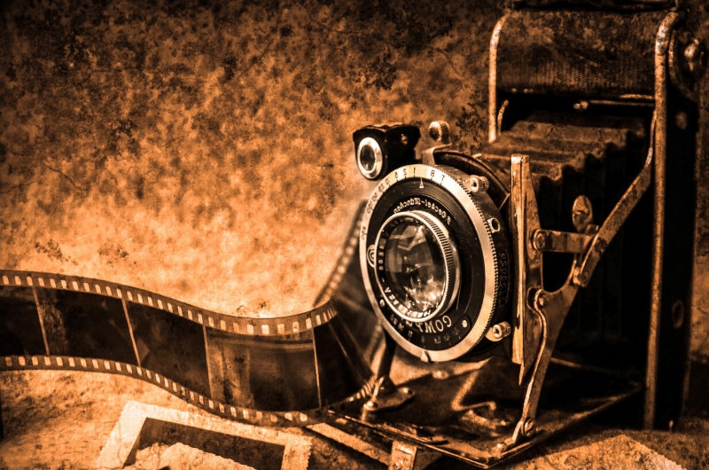 photographe-SEILLANS-min_light-wood-night-camera-photography-vintage-1245236-pxhere.com